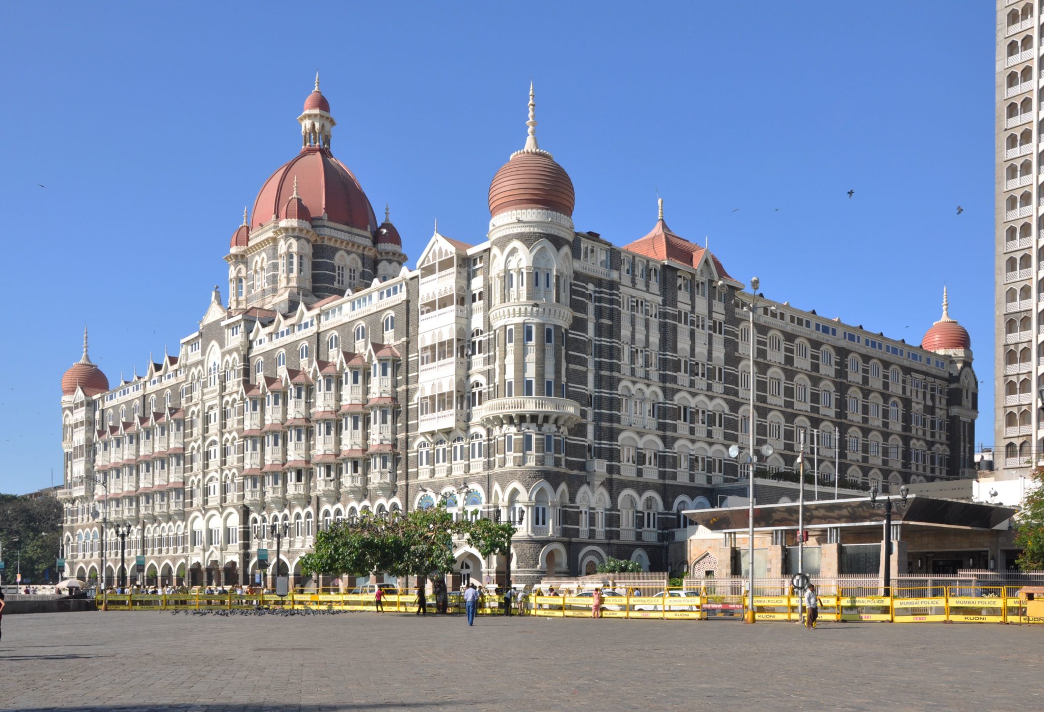 Hotel Taj, Gateway of India